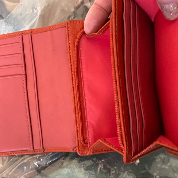 Vintage Coach loaded bi-fold wallet. 10 cc slots + zip pocket +7 slip pockets - Picture 6 of 6